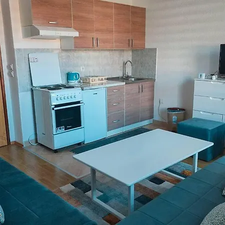 公寓 Apartman *